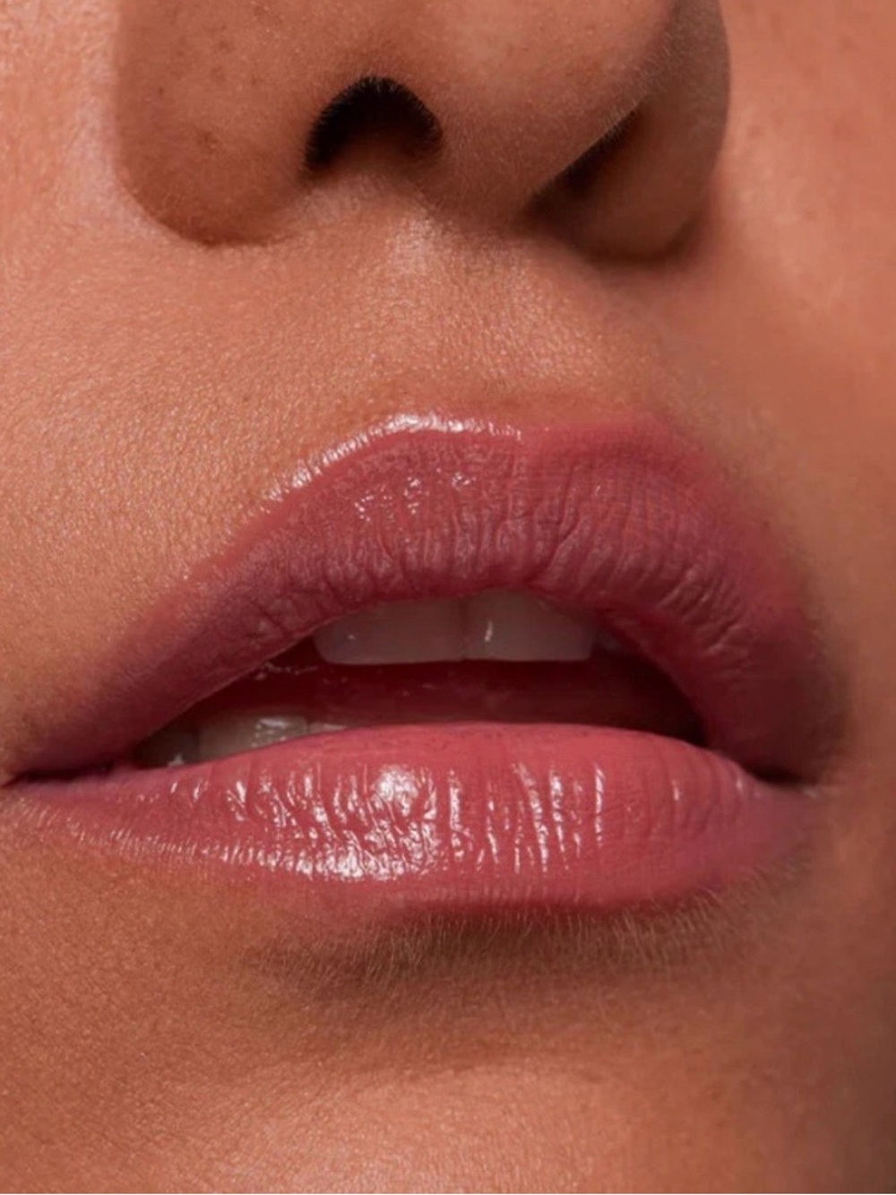 Pley Lip Gloss Lacquer shade Lupe